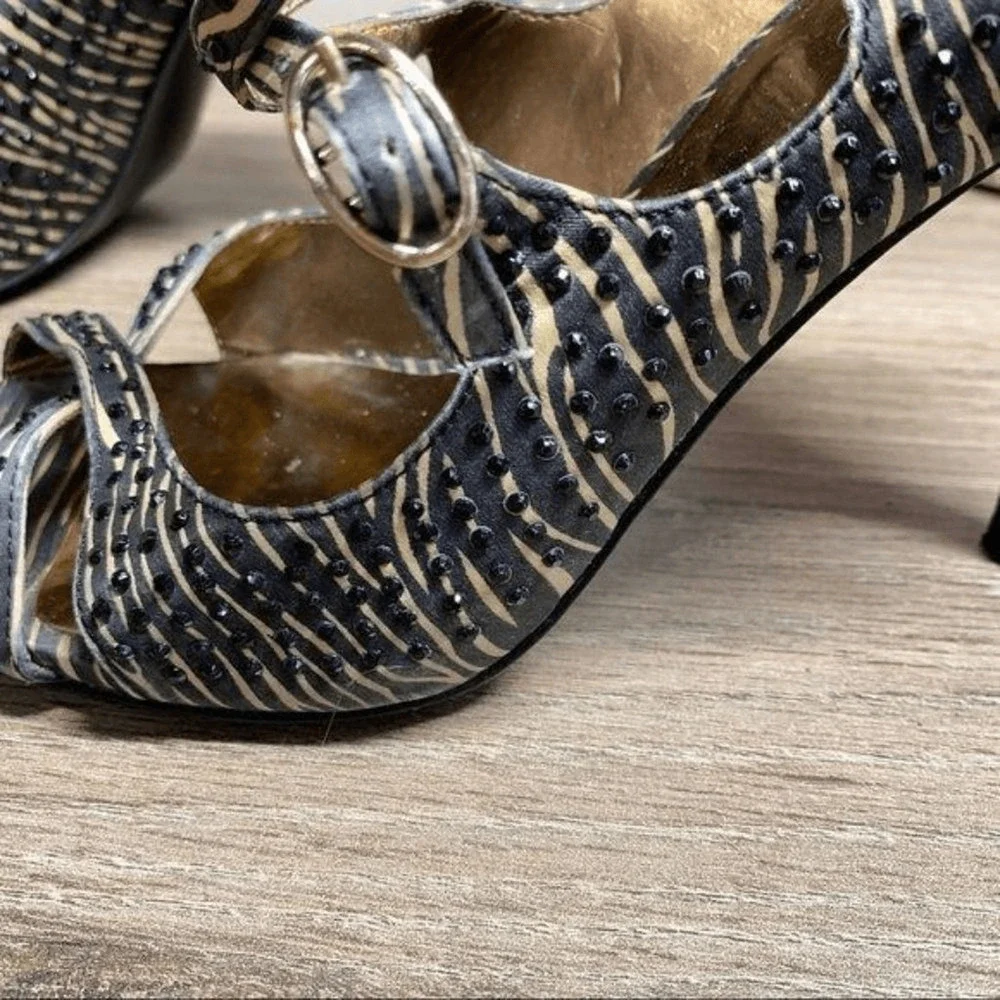 CARLOS SANTANA Black Studded Zebra Print‎ Heel, Size 6